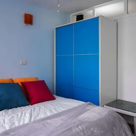 Διαμέρισμα Blue Batayola Pool