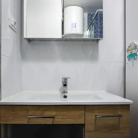 Διαμέρισμα Blue Batayola Pool